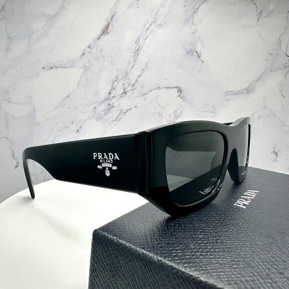 PRADA Sunglasses New - Picture 10 of 16